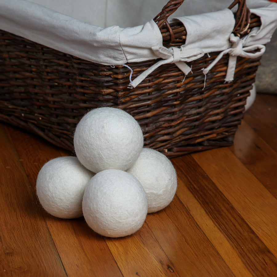 The Benefits of Switching to Wool Dryer Balls for Living Green